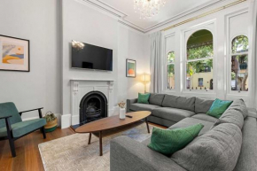 Elegant 6-Bed Home with Harbour Views